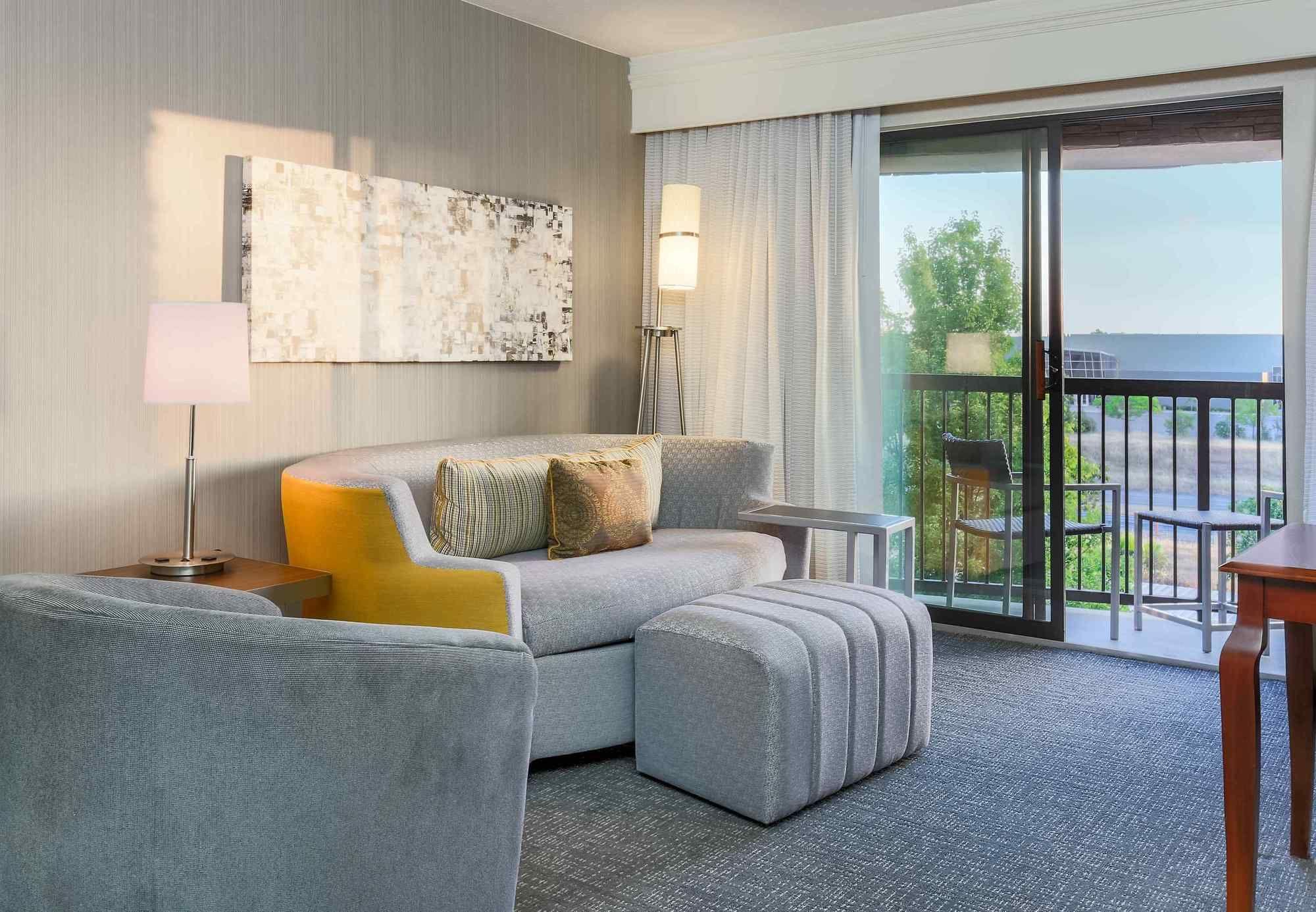 Courtyard By Marriott Roseville Galleria Mall/Creekside Ridge Drive Exterior foto